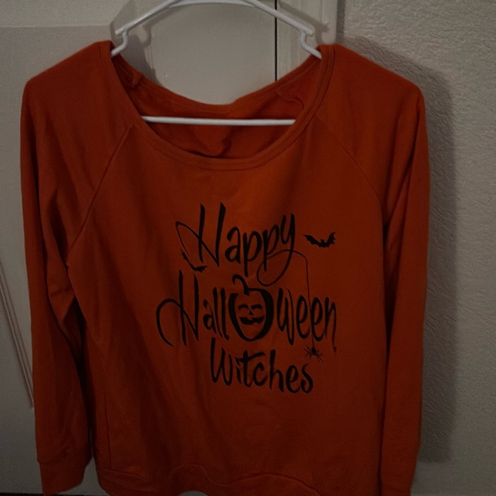 Women’s Halloween sweatshirt